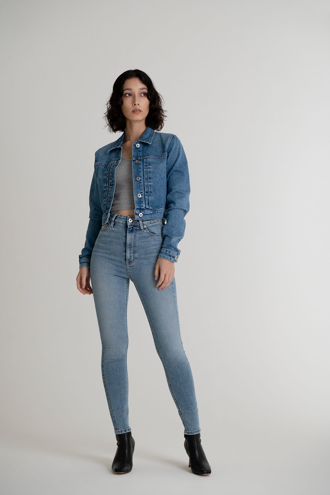 High Rise Skinny Vintage Wash - L. Indigo model 2