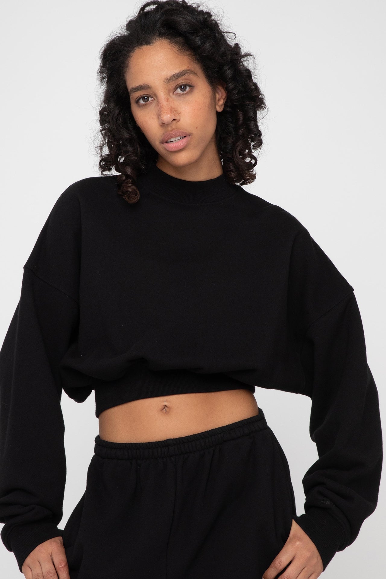Cropped Mock Neck Crew Sweat Black