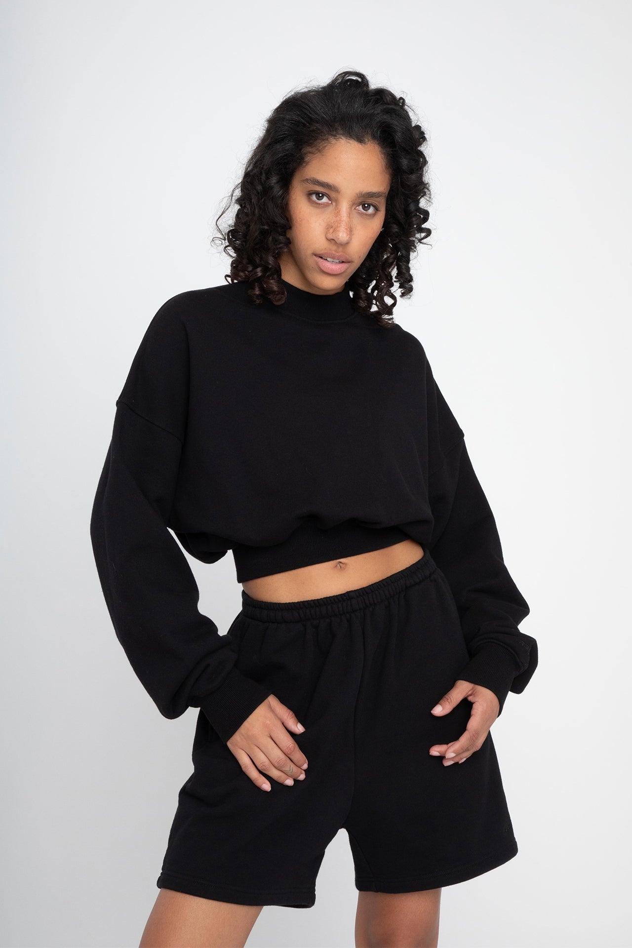 Cropped Mock Neck Crew Sweat Black