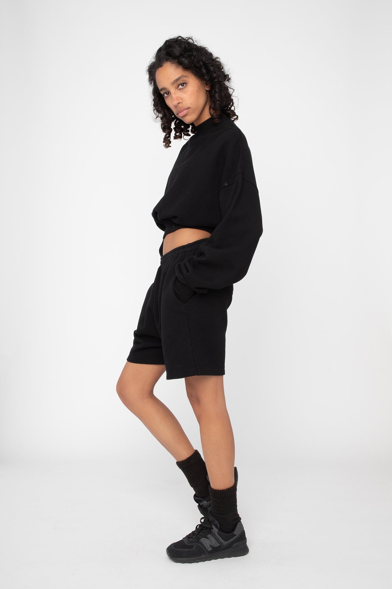 Cropped Mock Neck Crew Sweat Black