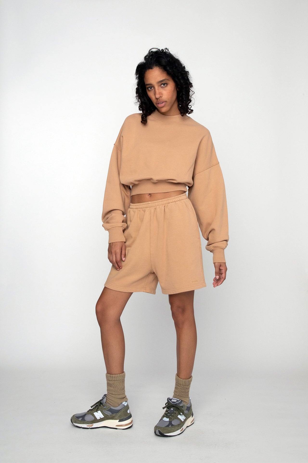 Cropped Mock Neck Crew Sweat Light Brown