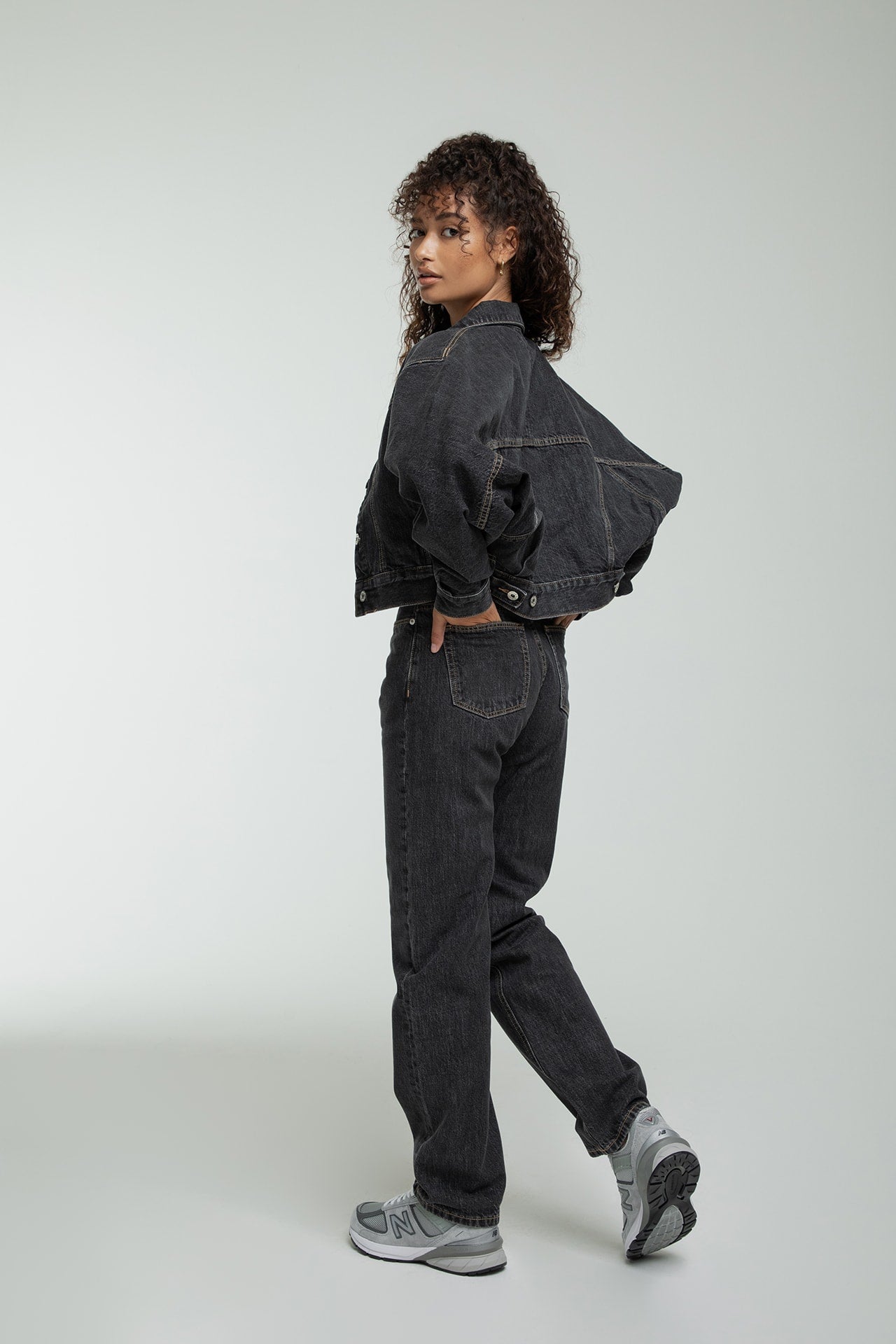 Low Rise Straight Fit Black