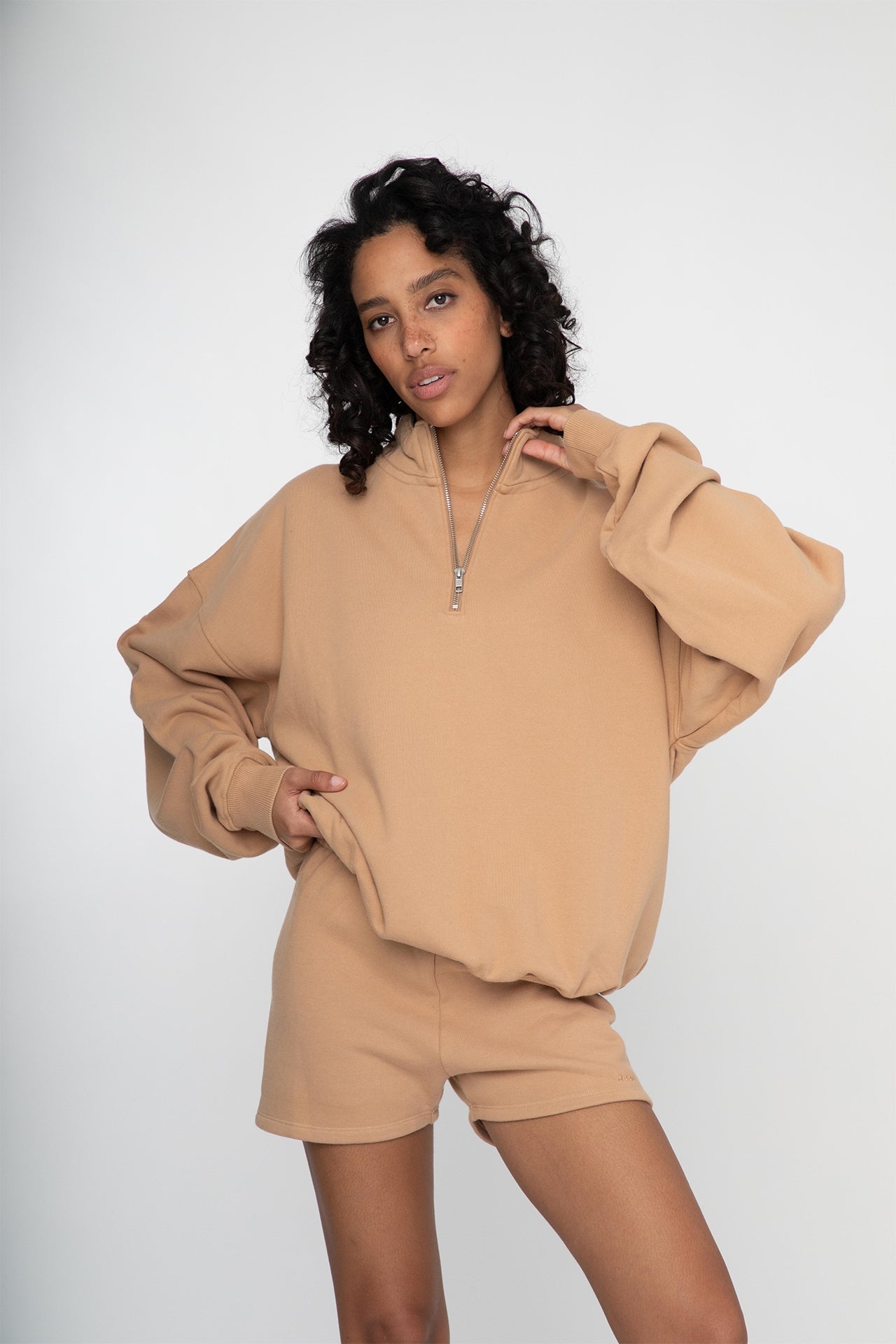 Unisex Oversized Half Zip Sweat Light Brown