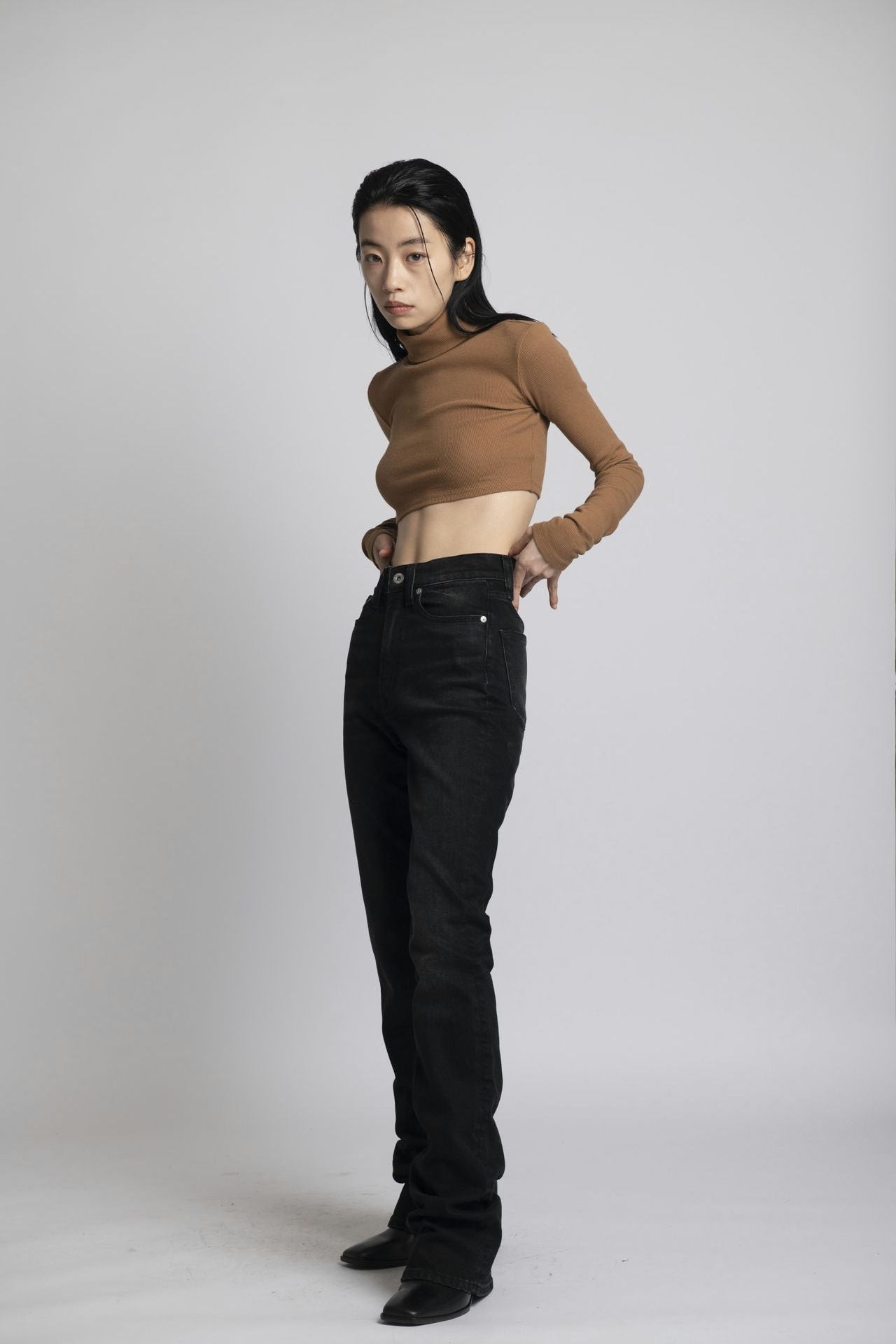 Neo Fitted Cropped Turtle Neck Beige