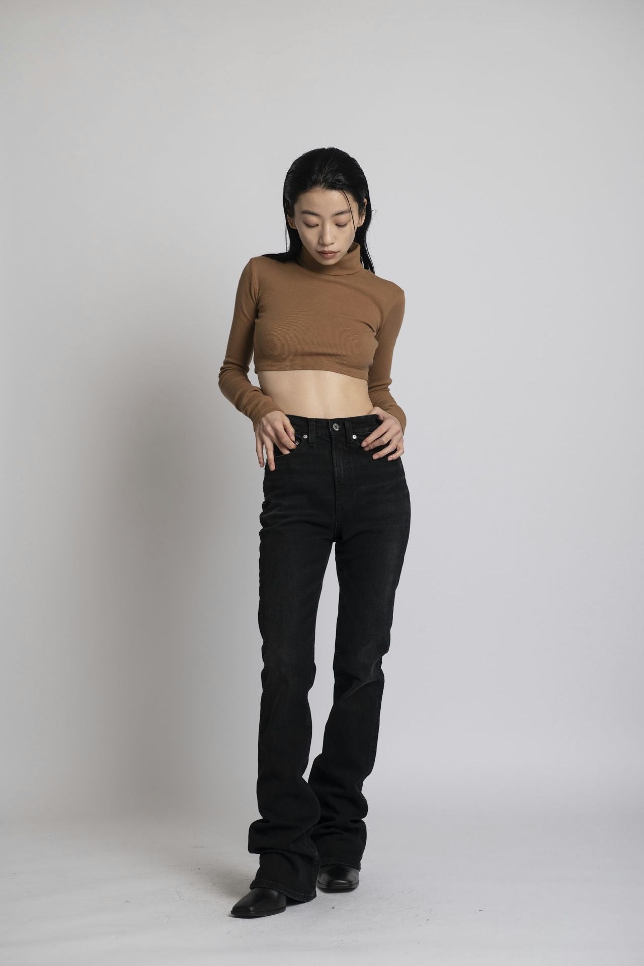 Neo Fitted Cropped Turtle Neck Beige