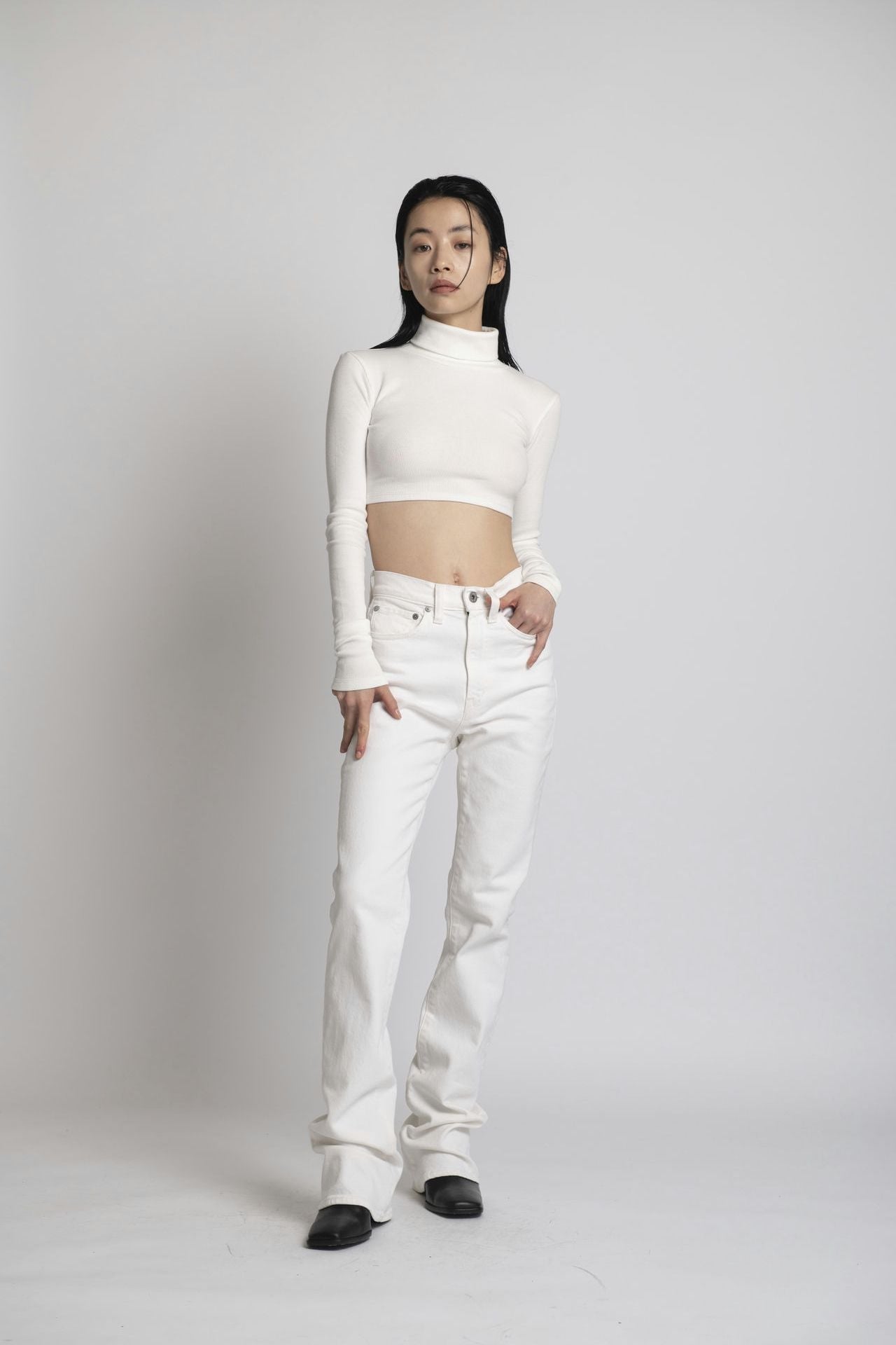 Neo Fitted Cropped Turtle Neck White