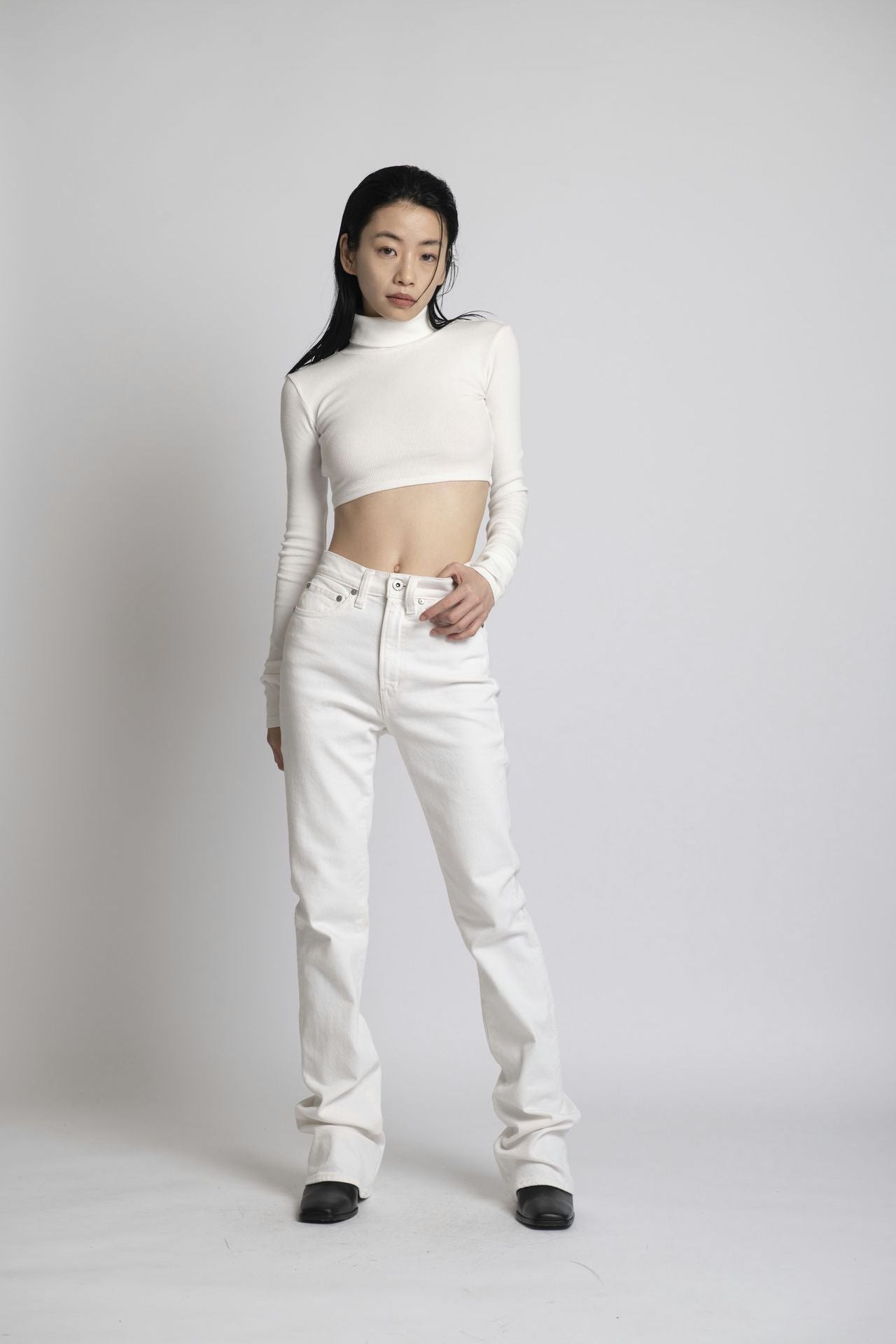 Neo Fitted Cropped Turtle Neck White