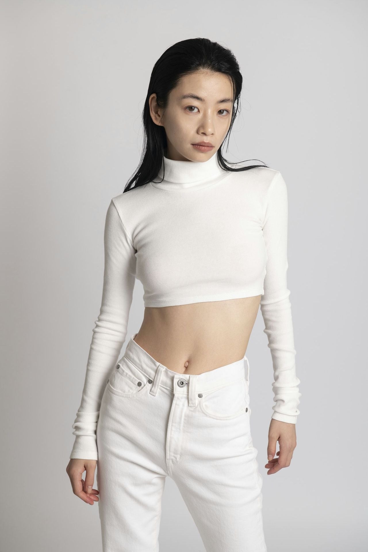 Neo Fitted Cropped Turtle Neck White
