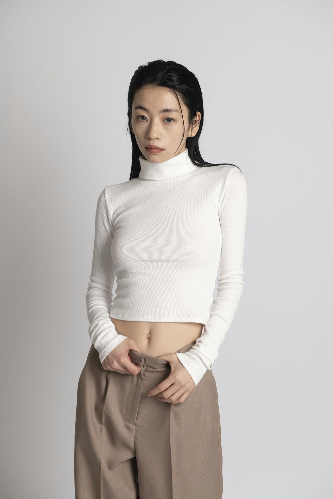 Neo Fitted Turtle Neck White