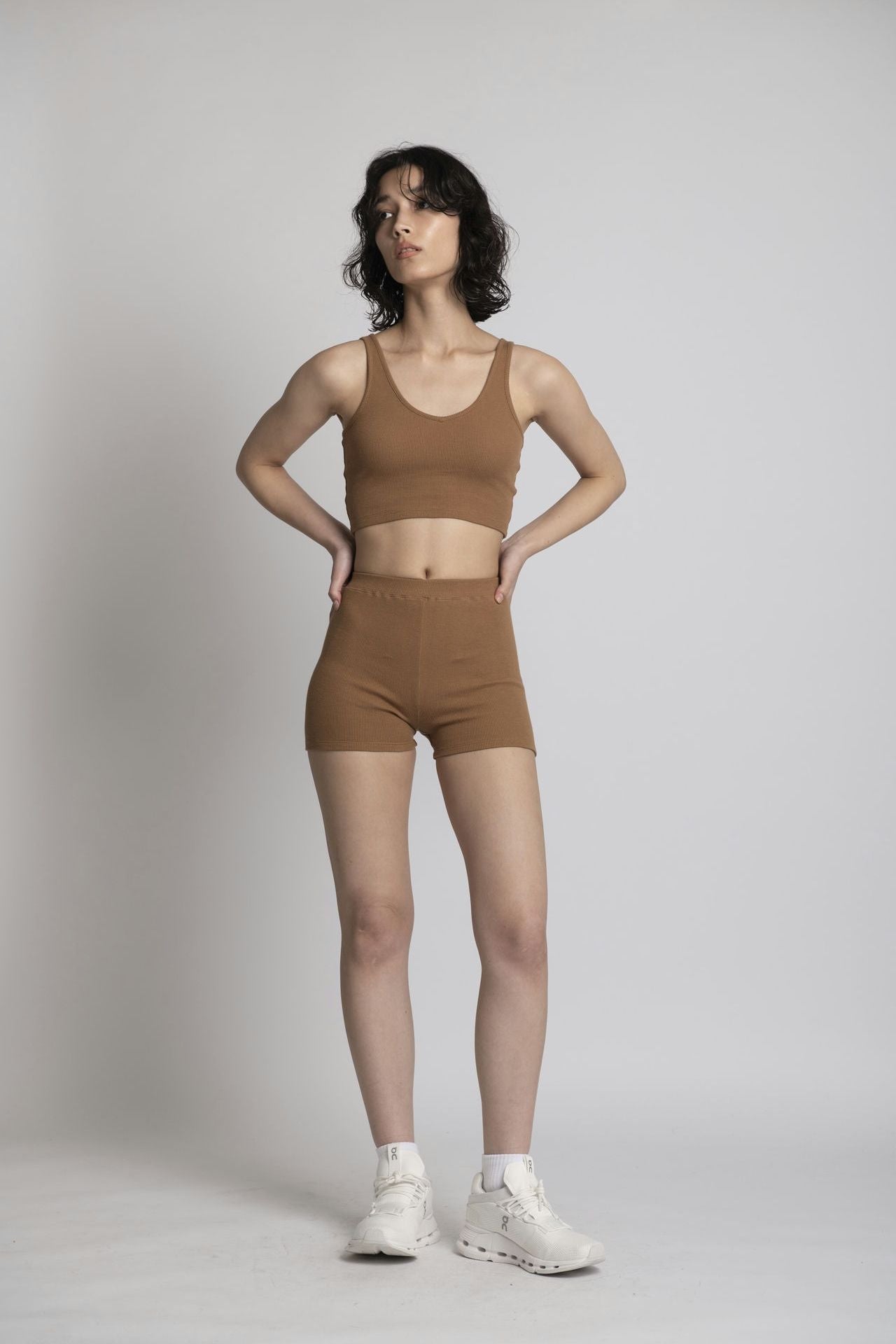 Neo Fitted Cropped Tank Beige