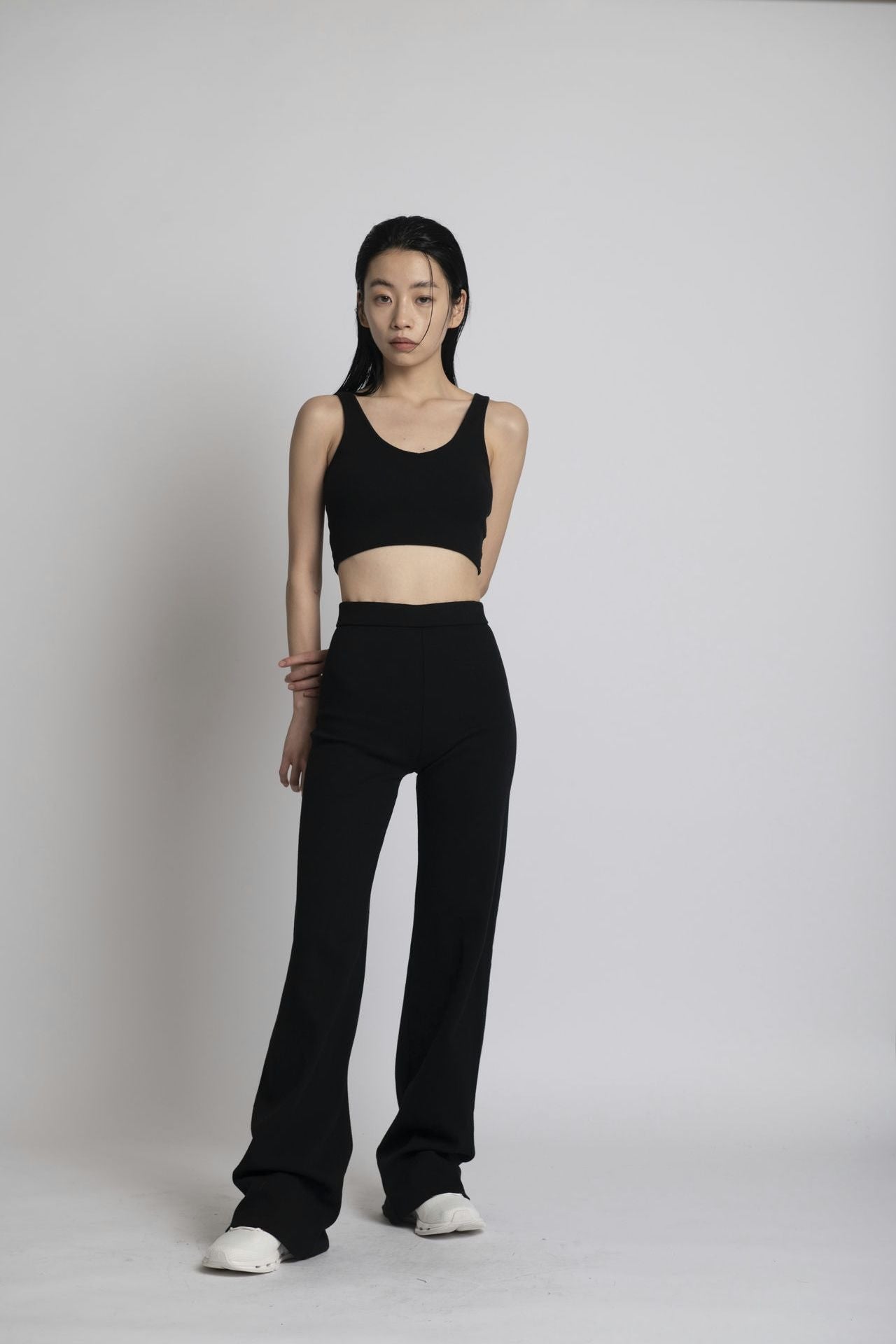Neo Fitted Cropped Tank Black