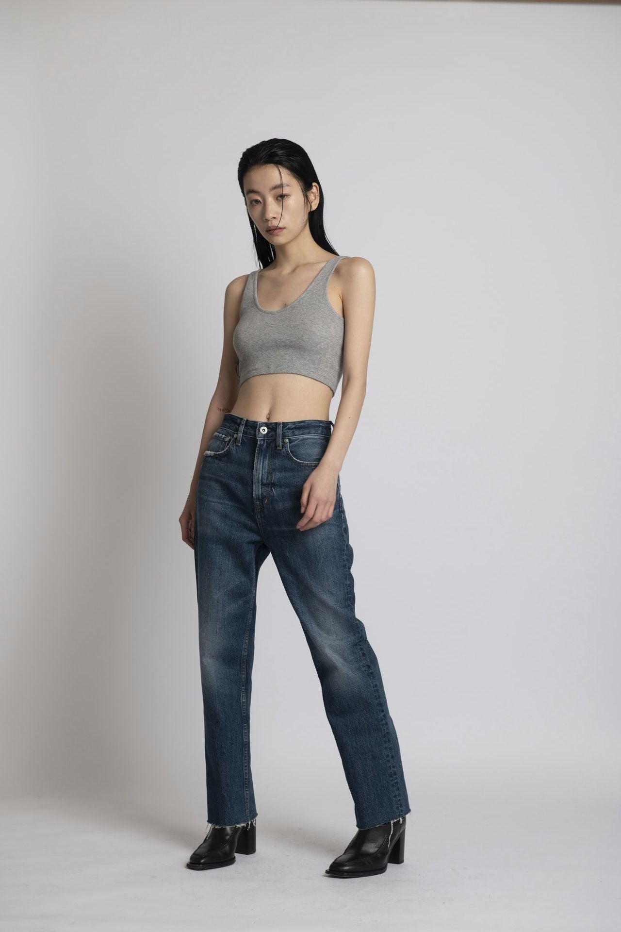 Neo Fitted Cropped Tank Gray