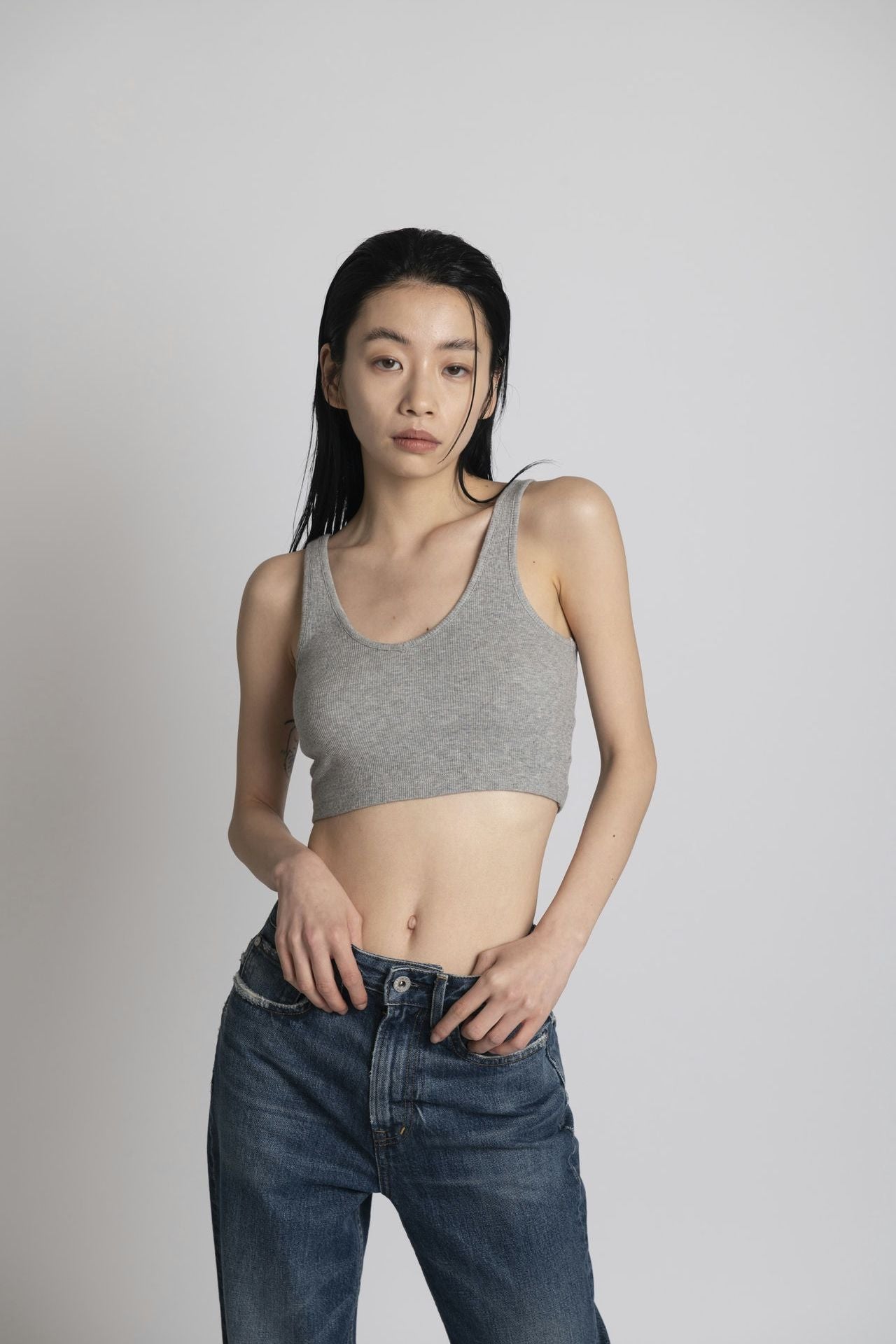 Neo Fitted Cropped Tank Gray