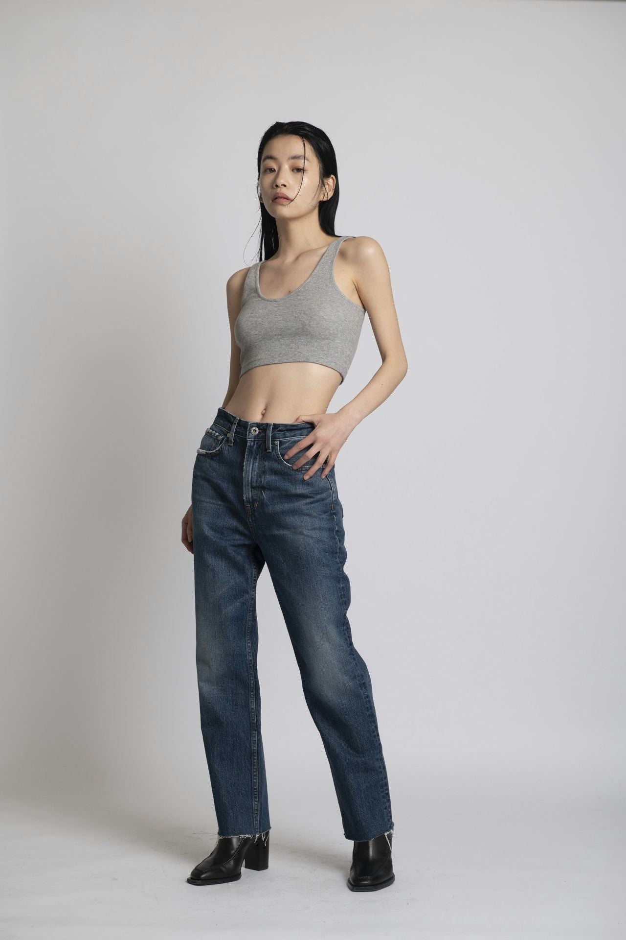 Neo Fitted Cropped Tank Gray