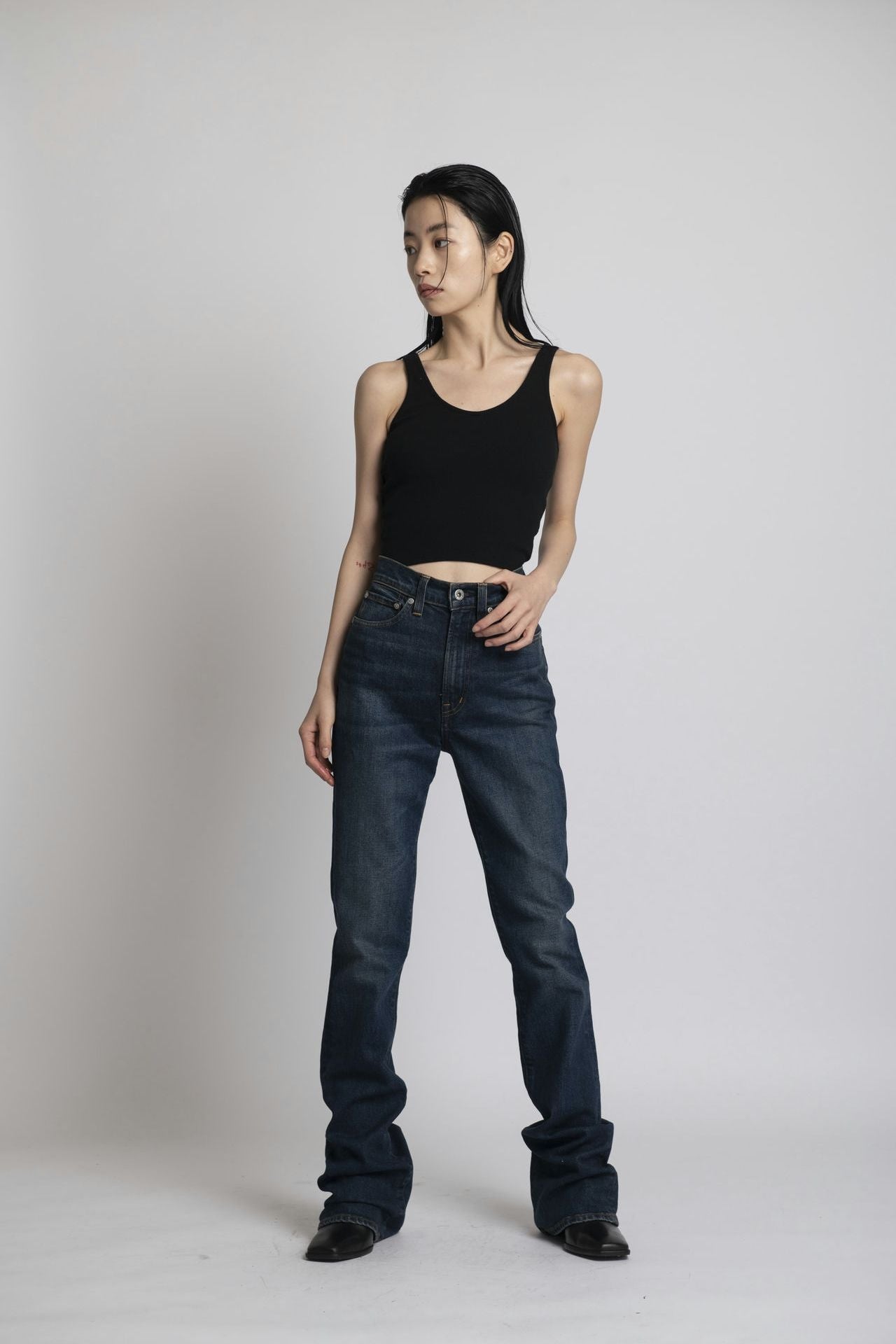 Neo Fitted Tank Black