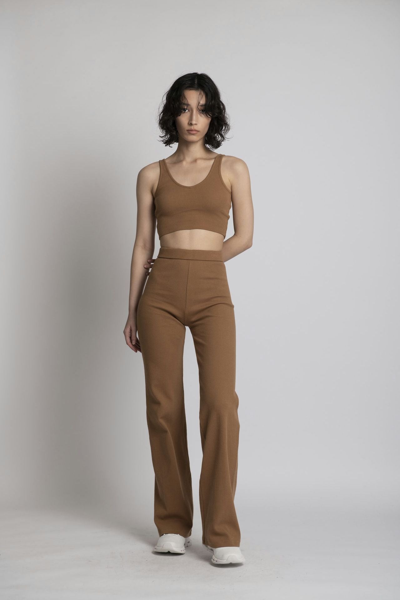 Neo Fitted Wide Pants Beige