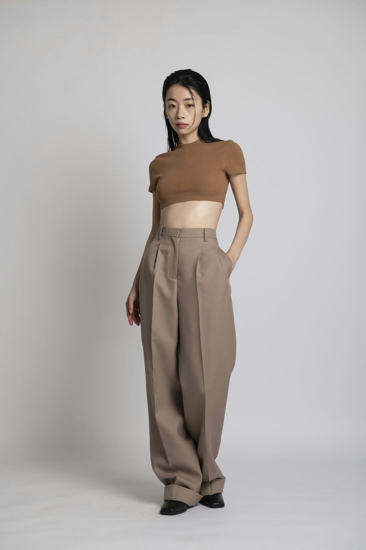 Neo Fitted Cropped Tee Beige