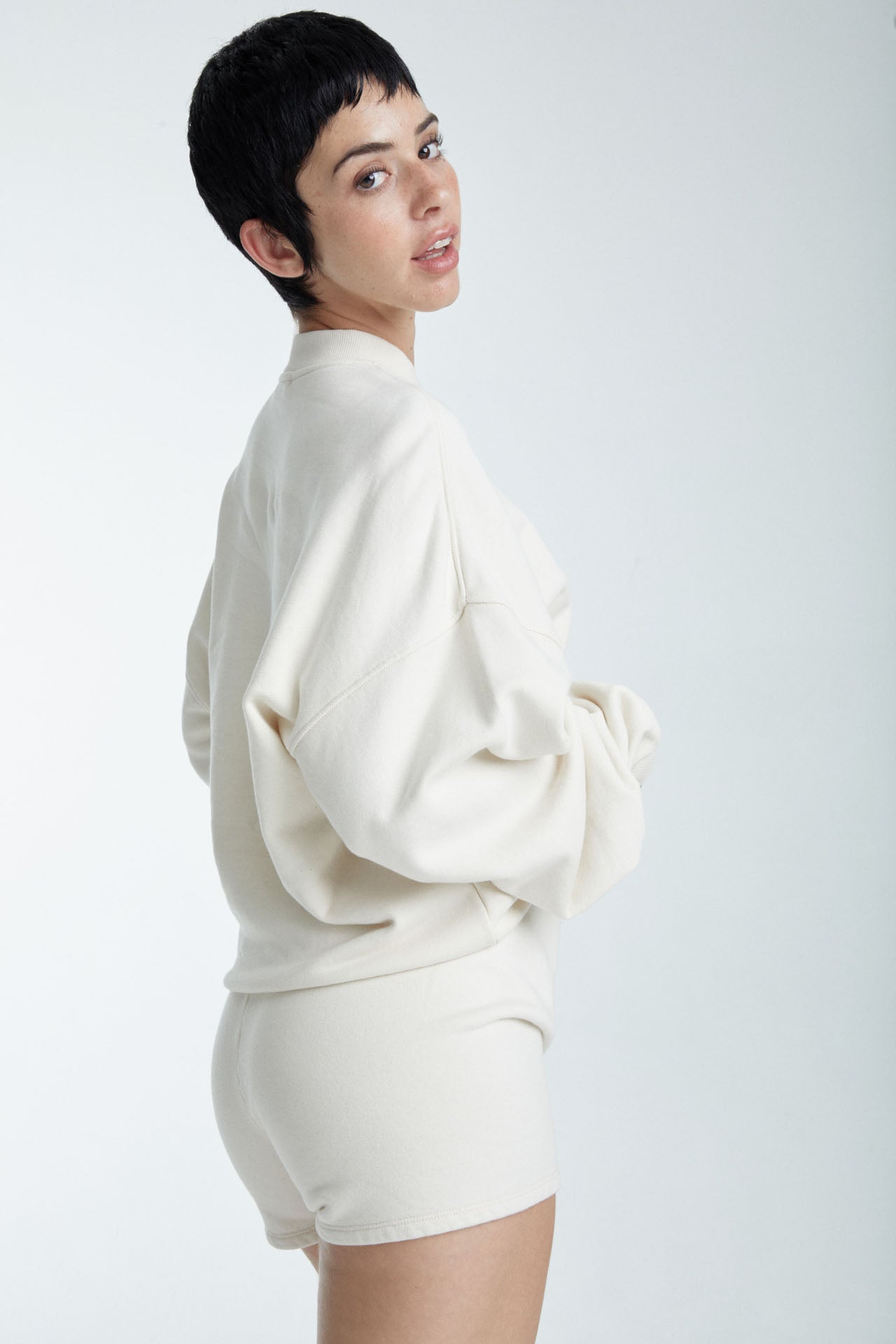 Women's Fitted Sweat Shorts Ecru