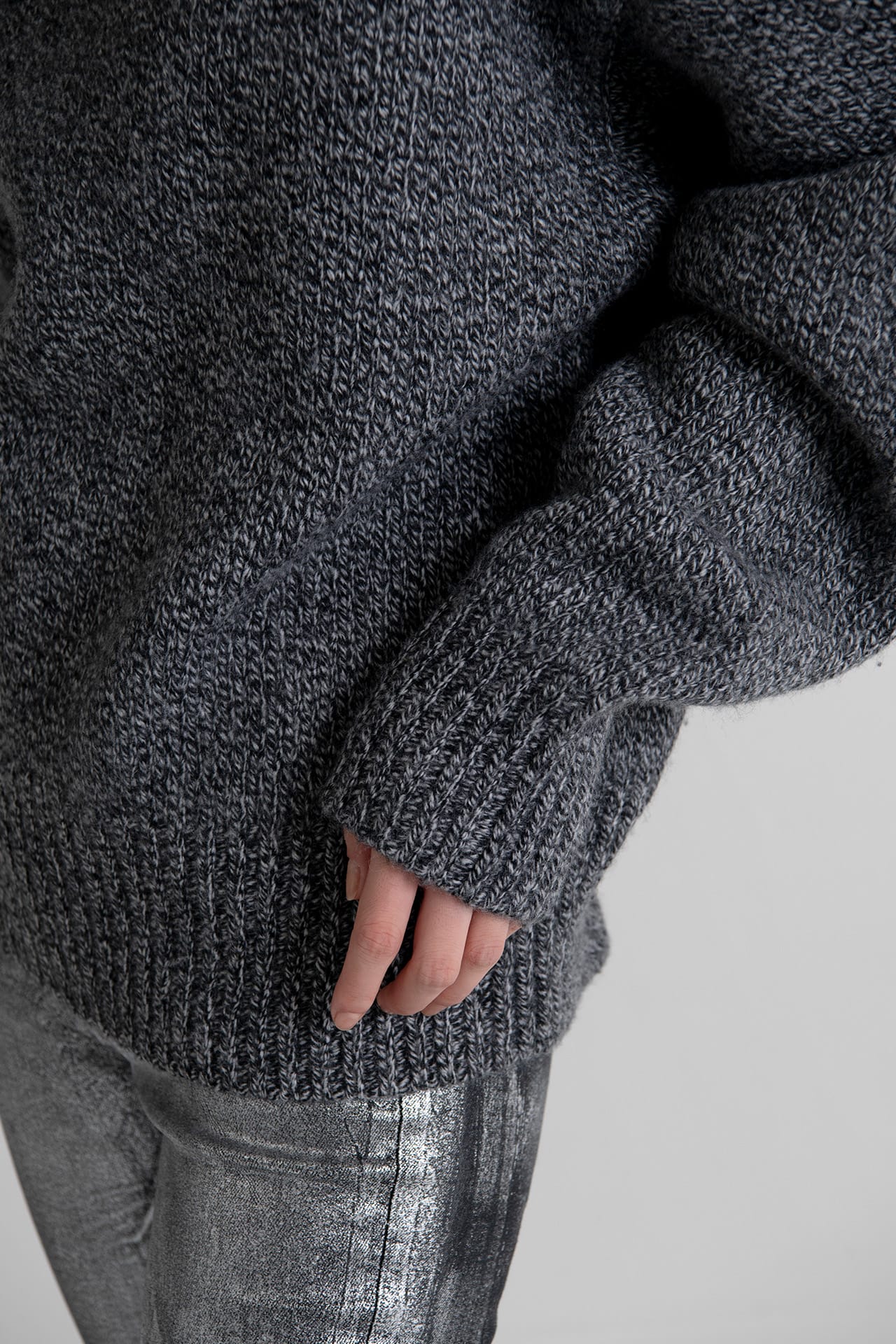 Turtle Neck Knit Sweater