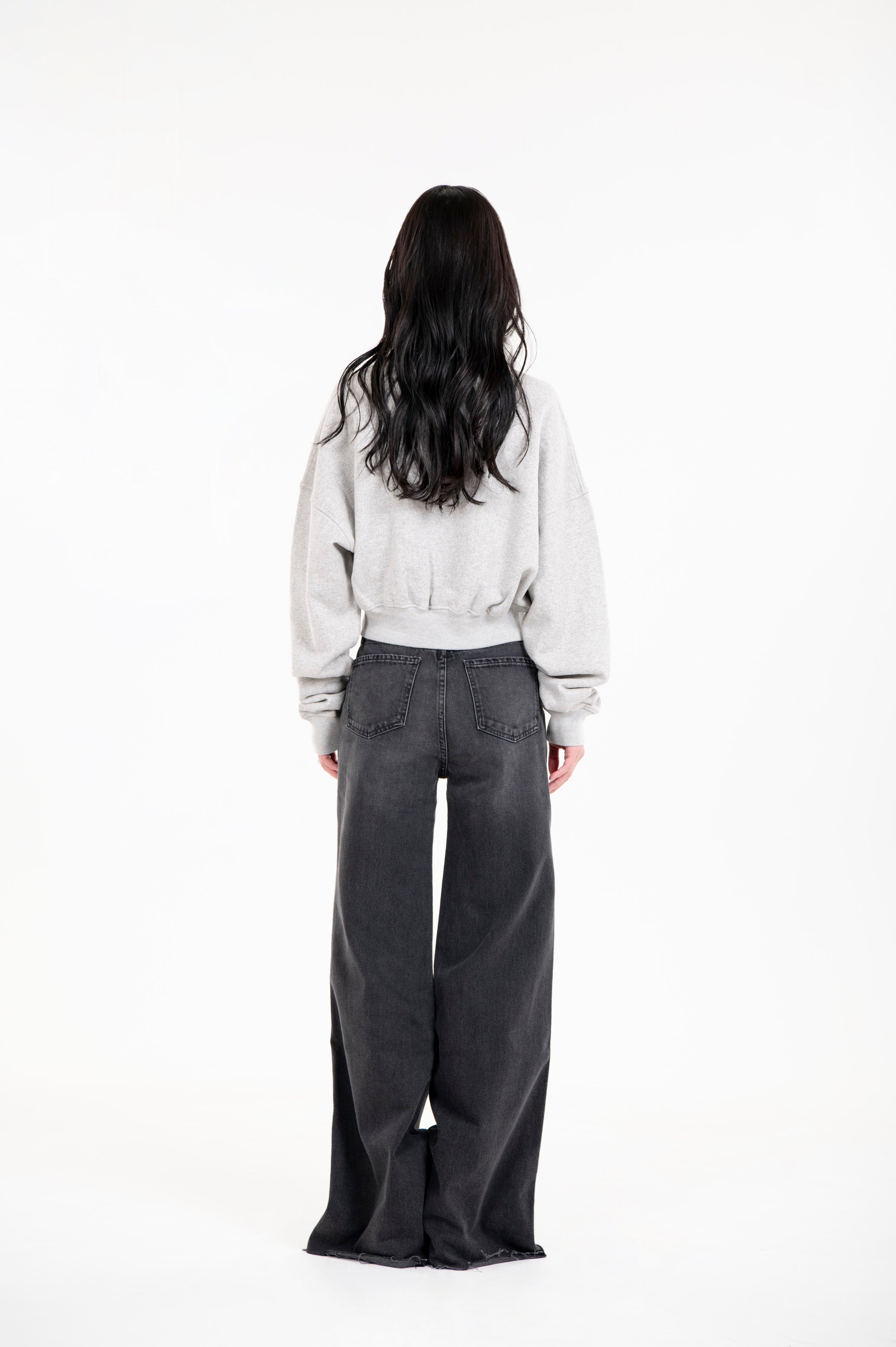 TSURIAMI CROPPED SWEAT H. ASH GREY
