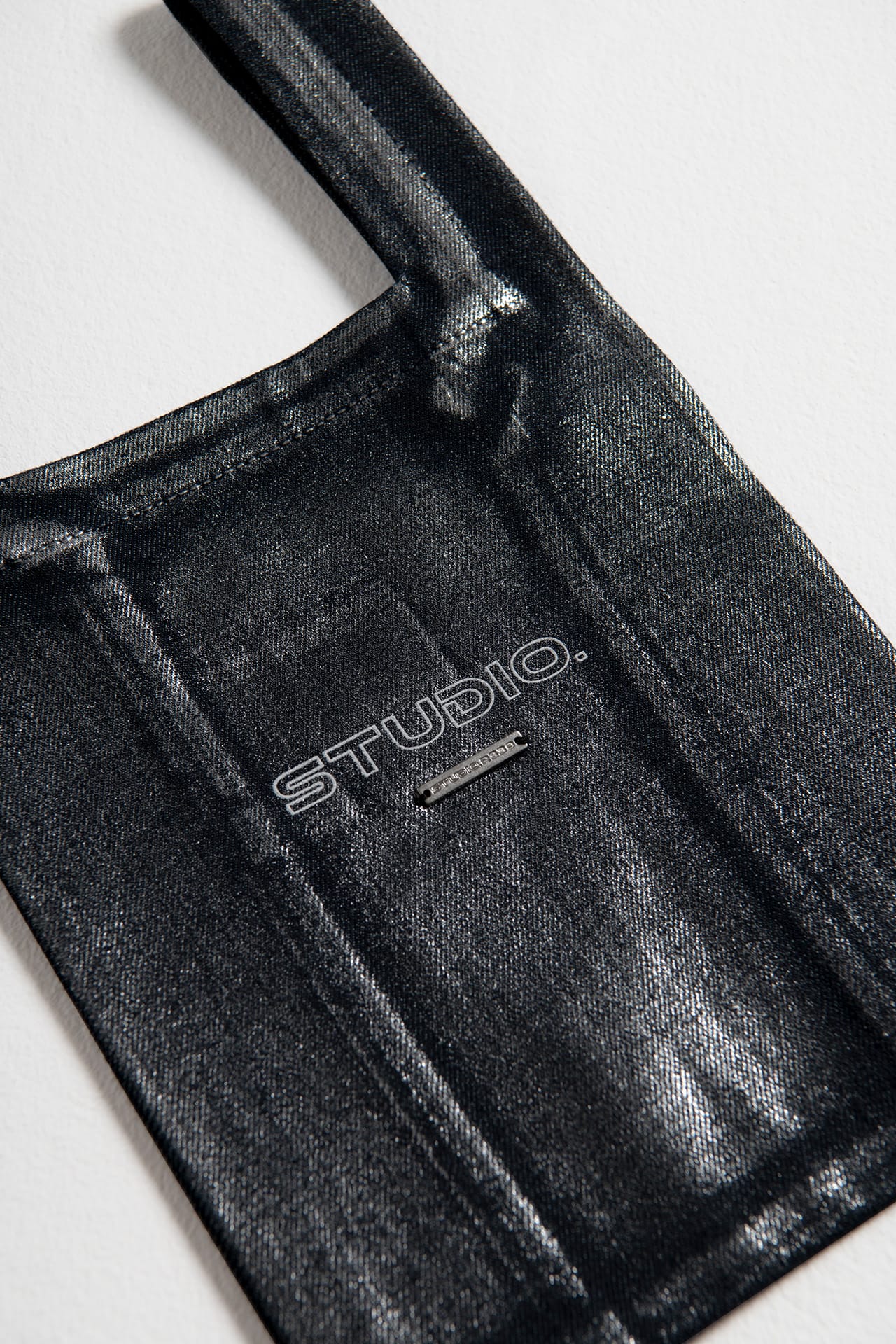 COATED DENIM MARCHE BAG SMALL - Black logo