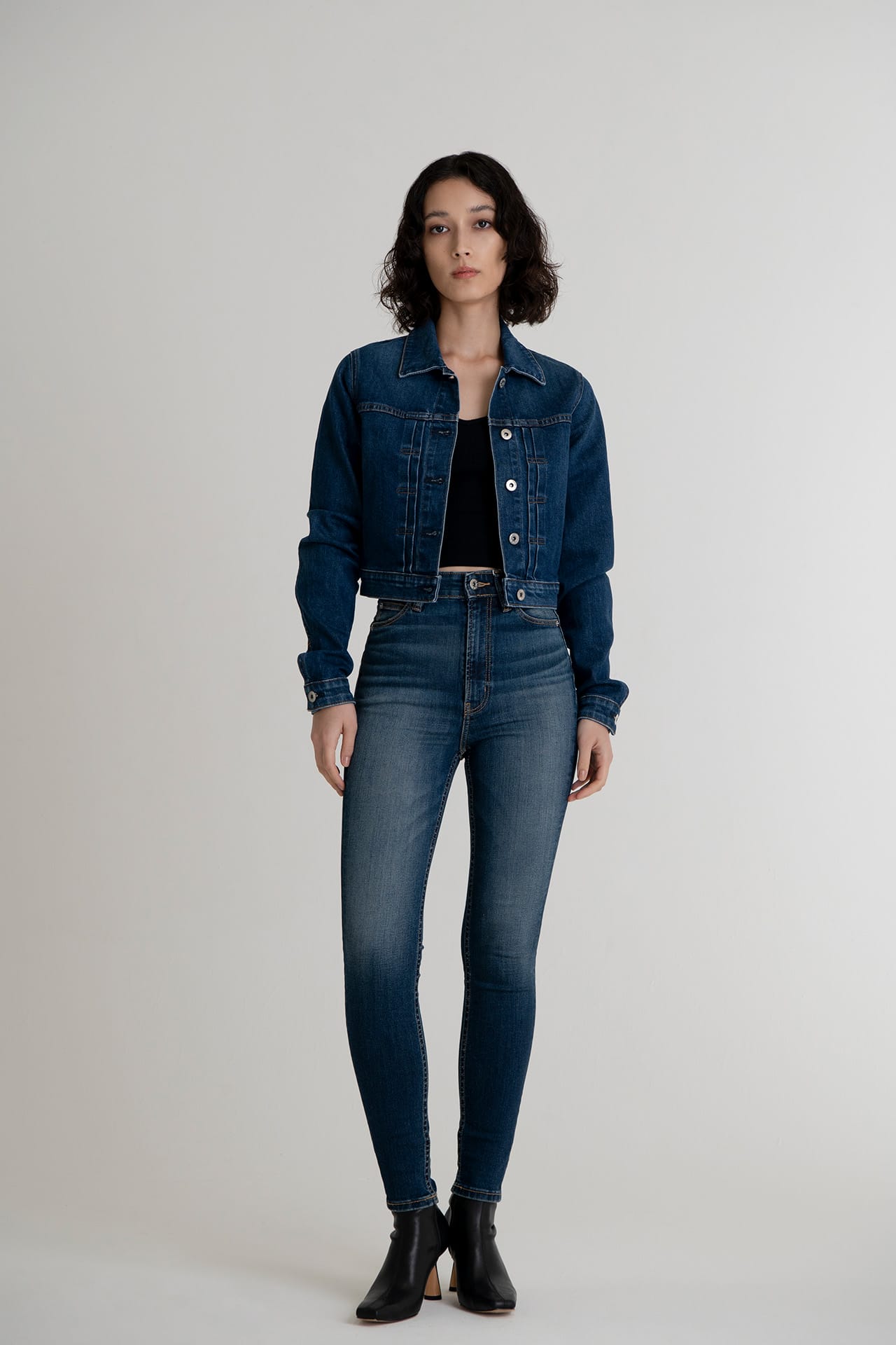 High Rise Skinny Vintage Wash - Dark Indigo model front