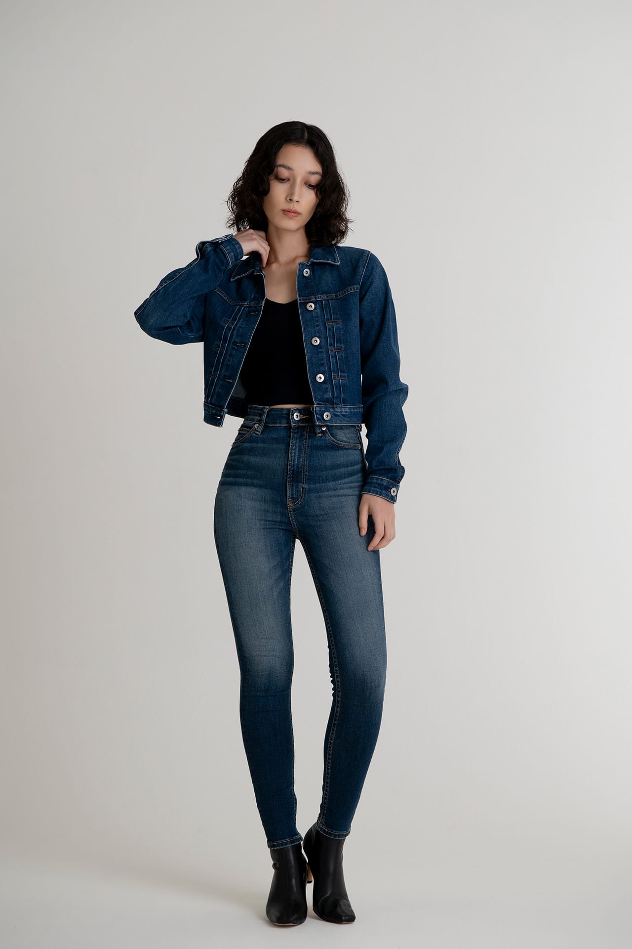 High Rise Skinny Vintage Wash - Dark Indigo model front 2