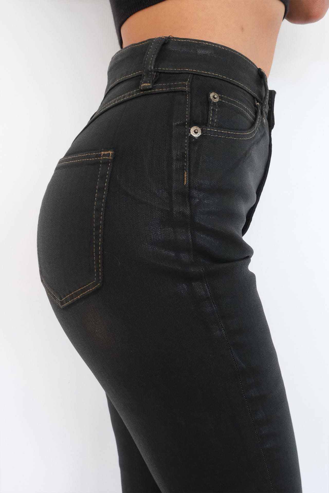 Coated High Rise Skinny - Black Model side close