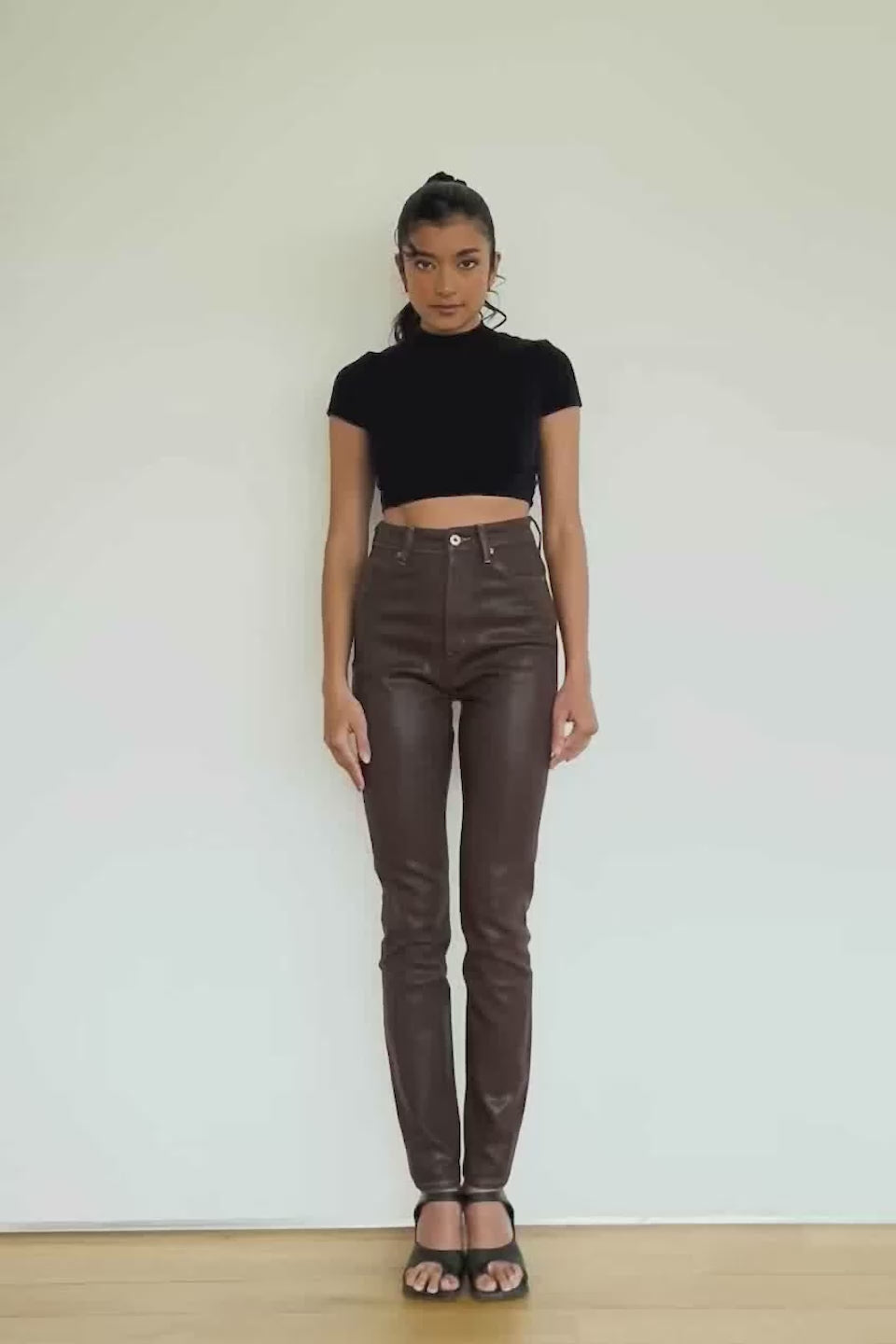 Coated High Rise Skinny - Brown video