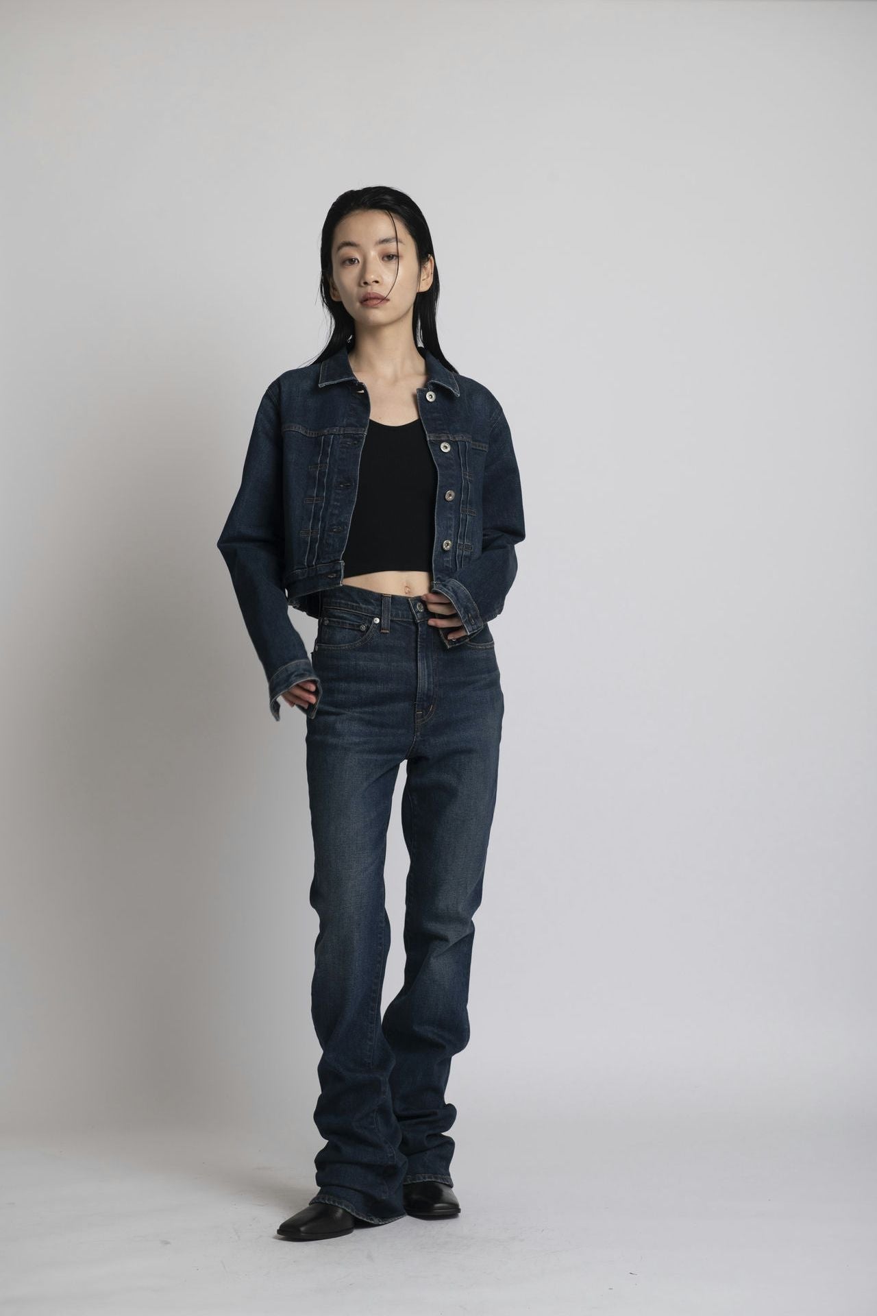 FITTED DENIM JACKET - MADE IN USA MODEL – STUDIO R330