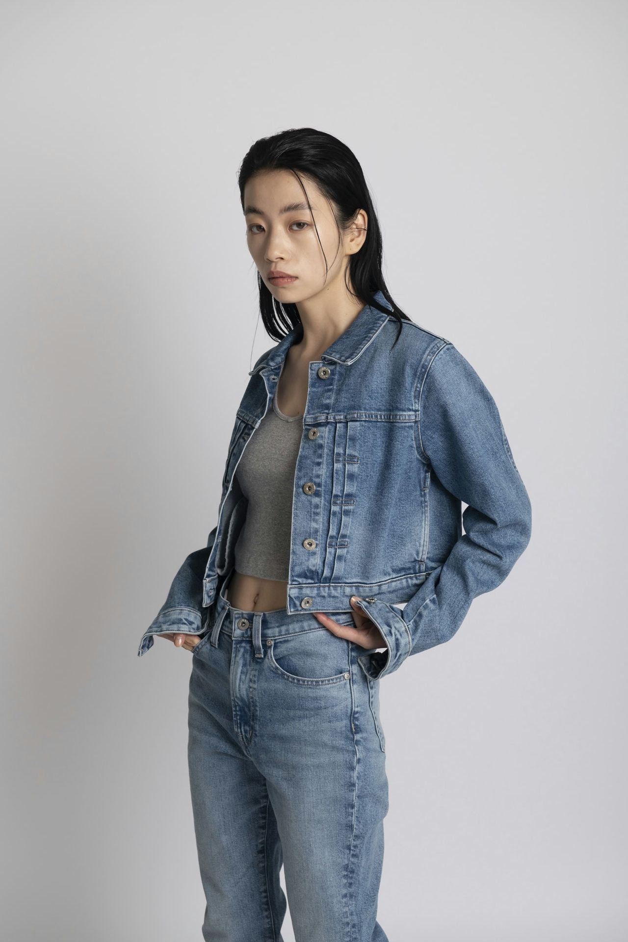 FITTED DENIM JACKET - MADE IN USA MODEL – STUDIO R330