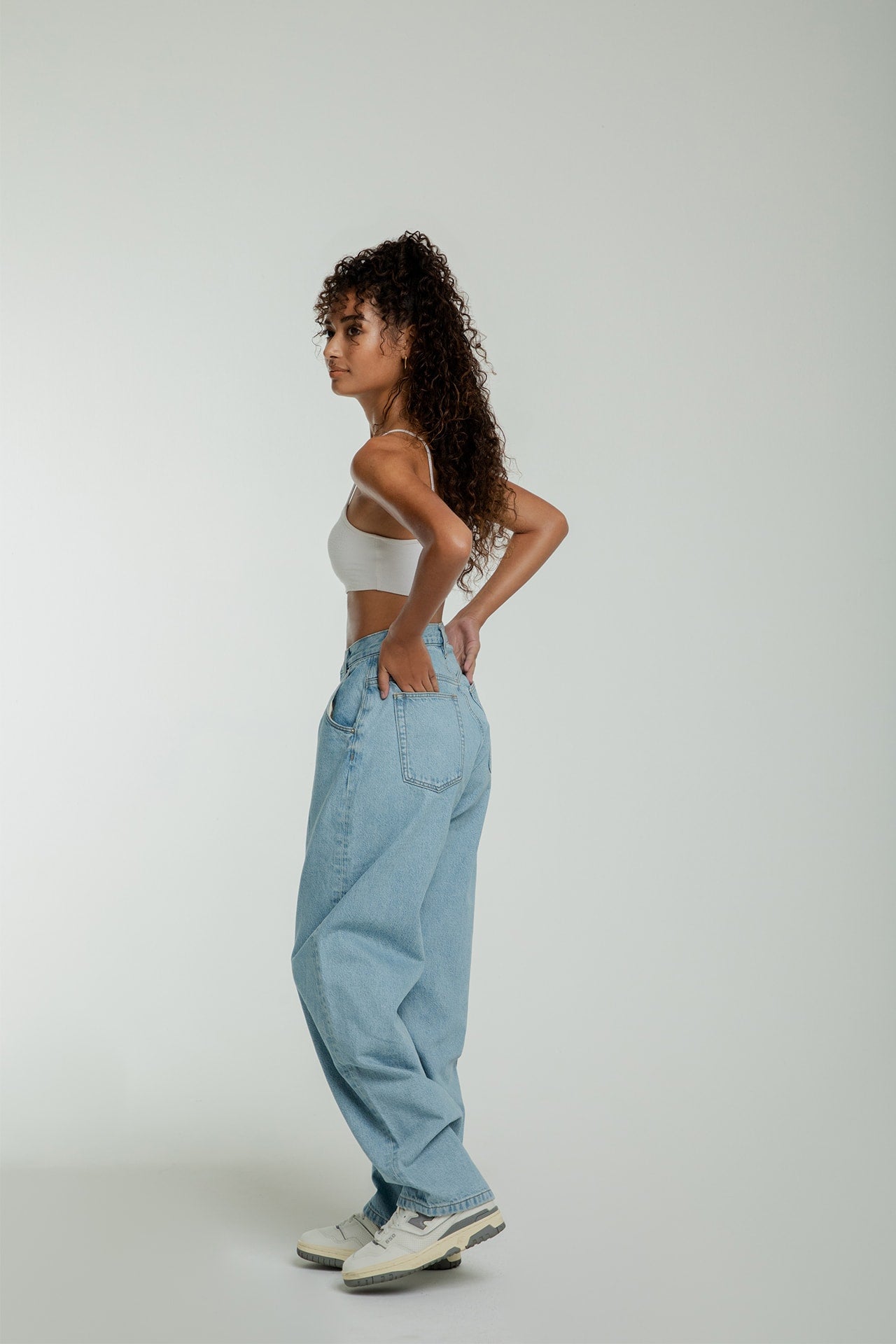 WIDE TAPERED FIT – STUDIO R330