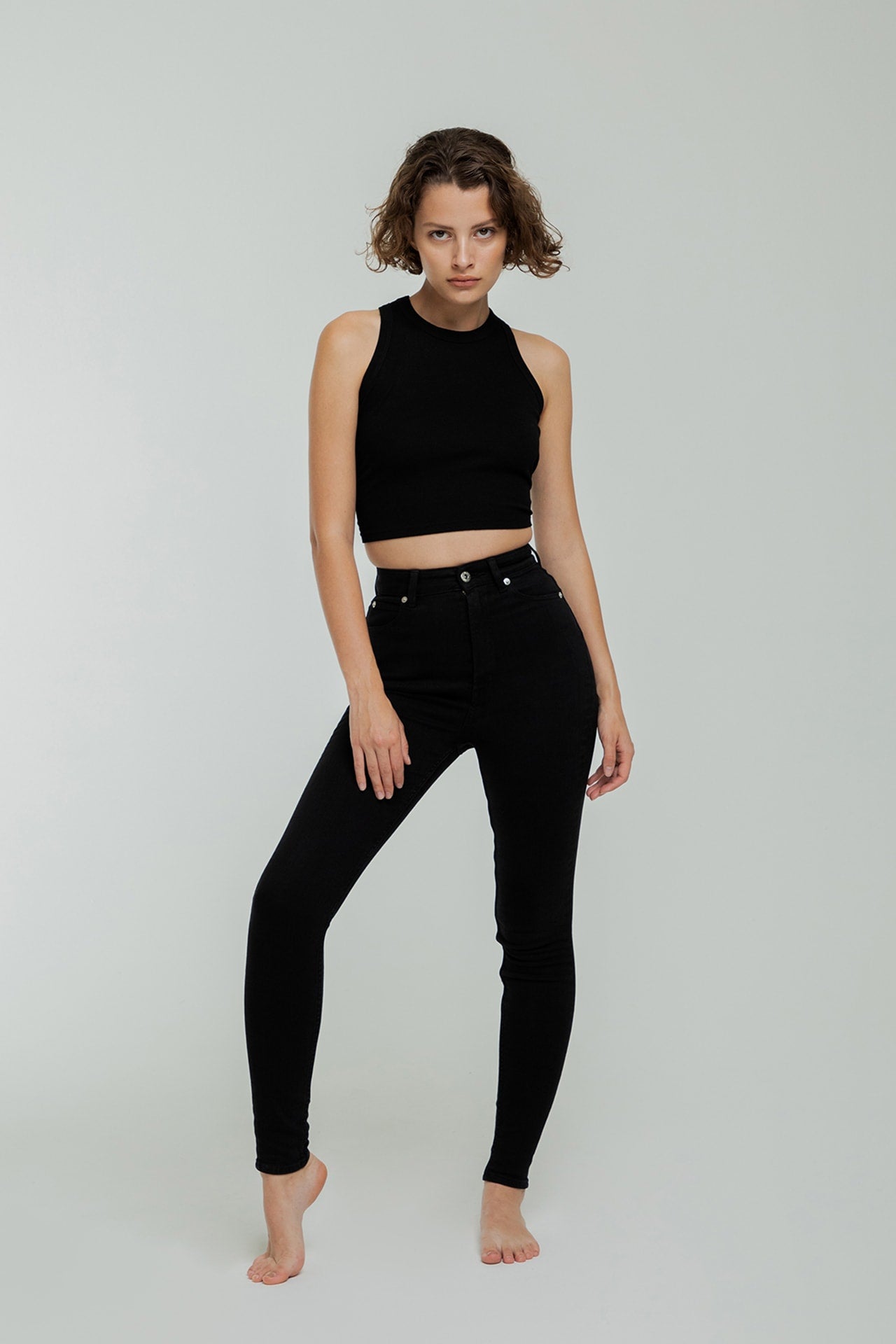 High Rise Skinny - Black model front 1