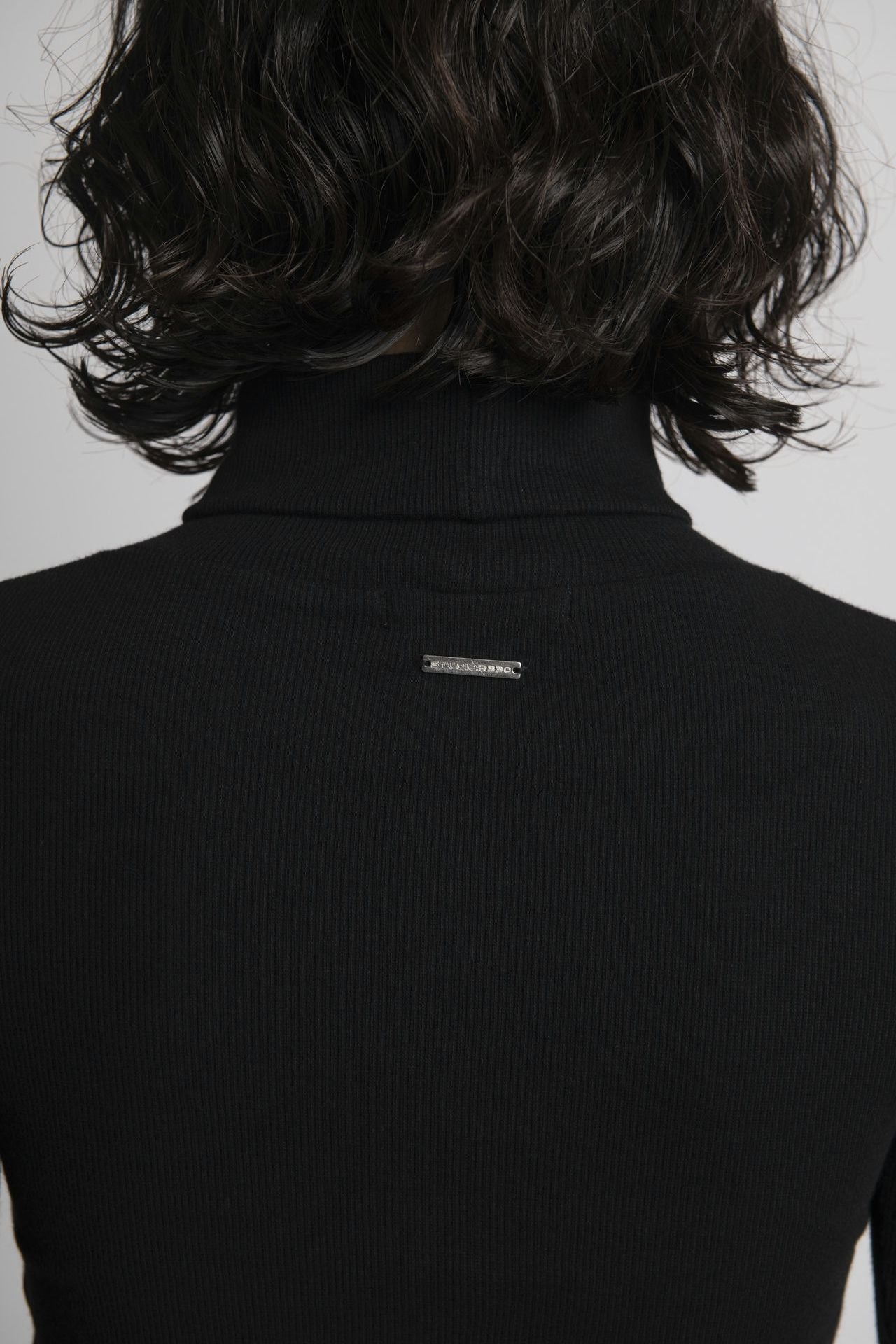 Neo Fitted Turtle Neck