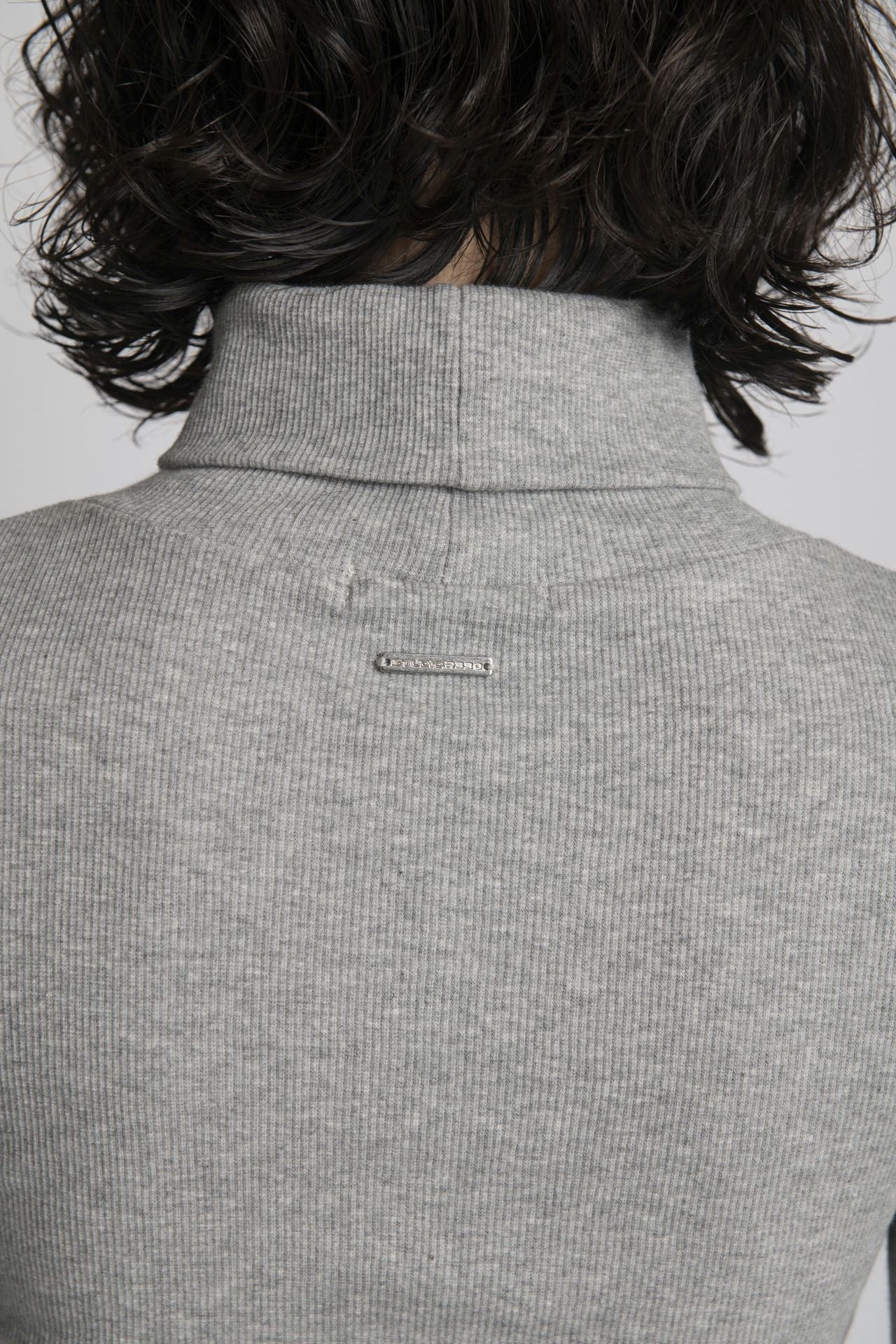 Neo Fitted Turtle Neck